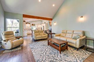 Private Beach & Hot Tub! Family Gem on Puget Sound - 3