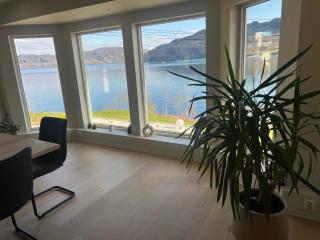 Large house by the sea - 8