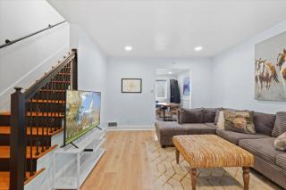 The Cozy DC Den•1 Block 2 Metro•Off Street Parking - 3