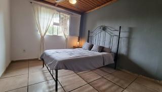 Casa de campo con hogar y parque privado - 2