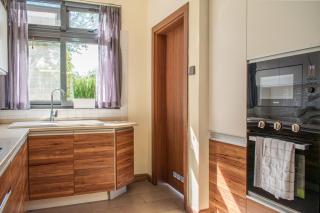 Quiet 2BR with Valley Views 10 Min to UN - 4