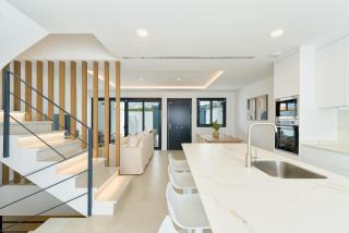 Entire house, rooftop saltwater pool - 4