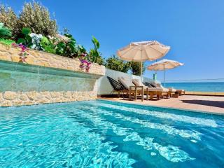 Beachfront Villa Anatoli Sidari with private heated pool by DadoVillas - 7
