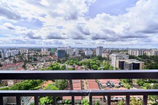 Kilimani 2BR with a Pool, Gym, Play, Eats - 6