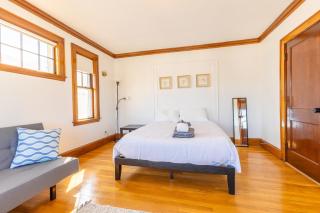 152 Quite & Bright & Spacious Apt in Brighton - 6