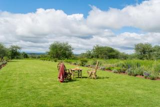 Off-Grid Mt Kilimanjaro Family Retreat in Namanga - 3