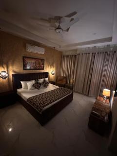 Modern 1BR Apartment - 3