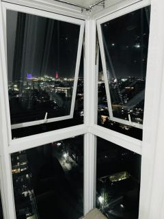 West Jones Residences 16F Minimalist Corner - 6