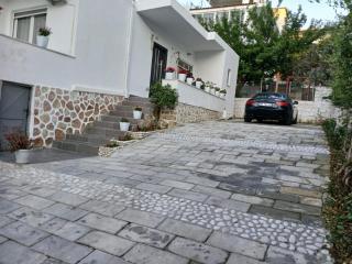 H&H Villa Saranda - 3