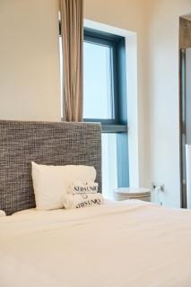 Seaview Mercury Tower Apartment With Rooftop Pool By Stays Uniq - 5