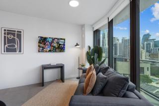 Central Downtown Stay with Beautiful City Views - 1