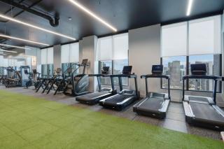 Central Downtown Stay with Beautiful City Views - 4