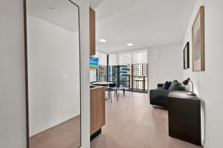 Skyline Apartment 1408 with Rooftop Pool Hosted by Marba Group - 6