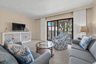 #1032 Sanibel Moorings Courtyard View - 9