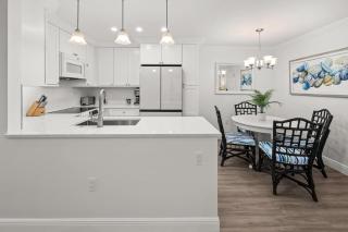 #121 Sanibel Moorings Gulf Front - 7