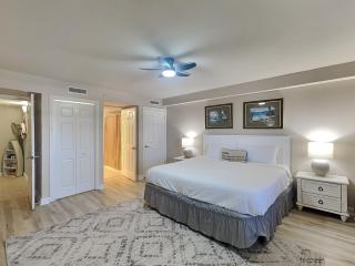 Pelican Isle 511 - 2