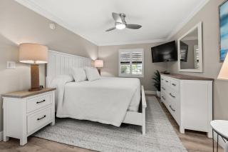 #1331 Sanibel Moorings Dock View - 3