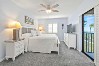#1112 Sanibel Moorings Gulf Front - 2