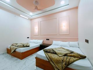 Hotel Shreem Manchaaman Square Ujjain - 1