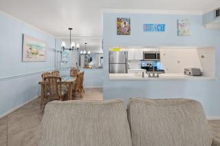 #422 Sanibel Moorings Courtyard View - 8