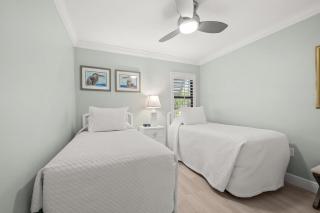 #231 Sanibel Moorings Courtyard View - 5