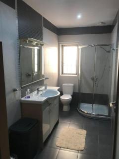 Modern room in prime area for beaches & nightlife! Fast & easy self-check-in - 5