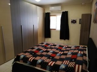Modern room in prime area for beaches & nightlife! Fast & easy self-check-in - 8
