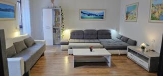Artist Apartment - 9