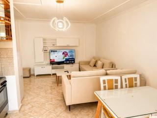 H&G Seaview Apartments - 8