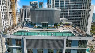 Downtown Apartment 308 with Rooftop Pool Hosted by Marba Group - 7
