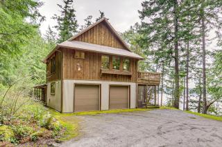 Private Beach & Hot Tub: Eastsound Waterfront Gem - 8