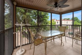#942 Sanibel Moorings Courtyard View - 1