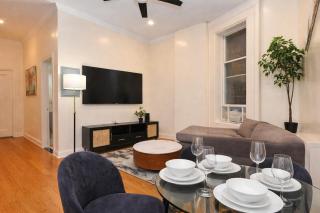 Stylish 2BR Retreat North of Central Park - 8