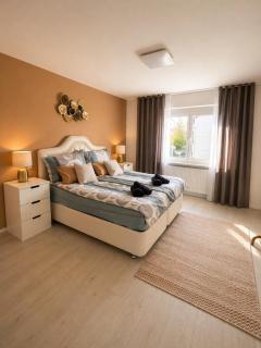Moderne 3-Zimmer-Wohnung in unmittelbarer Nähe zur Plus City - 1