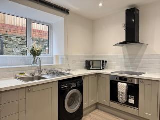 Parking, Self-Check in, Modern Home 3 Bedrooms - 7