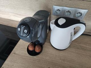 Centre Design Suite O2 Arena - Parking - large glass balcony - plátce DPH - big TV - Coffee, 24-7 Self Check-in - 5