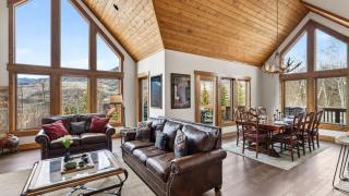 Russell Home by AvantStay Expansive Deck Stunning Views Hot Tub - Telluride - 3