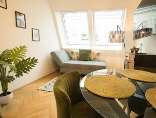 Central & Modern in Trendy Area l HG22 - 0