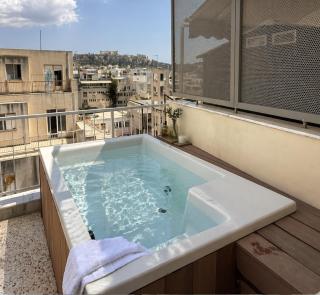 Aspasia 2BR Luxury Apartment with Jacuzzi & Private Acropolis View - 9