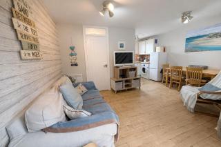 65 Strawberry Hill, Tolroy Manor - 7