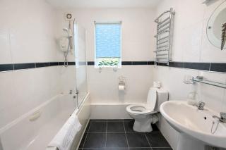 65 Strawberry Hill, Tolroy Manor - 1