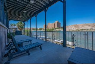 Modern Waterfront Private Dock& Balcony - 1