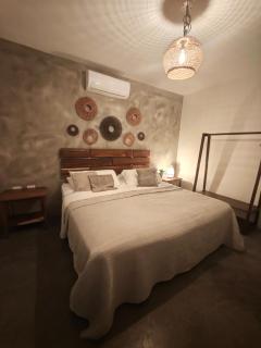 Gecko Hotel - 1
