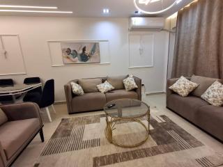 Golden Hour Suites - 1
