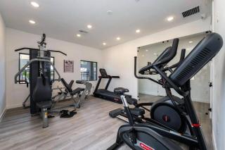 3 BD 3 BA The Hub At Westside 3205 TT - 8