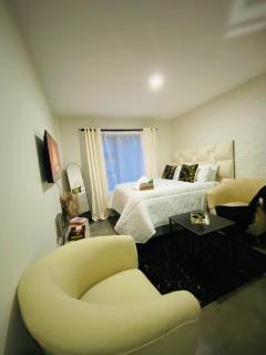 The Cozy Nest at Maboneng - 9