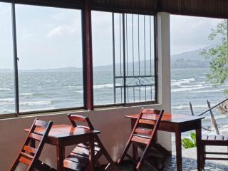 Miraflores Beach Lodge - 2