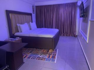 Savannah Suites and Apartment Ltd - 1