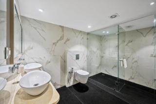 Holiday Inn Express & Suites Vijayawada - 1