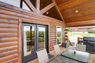 Peaceful 2-Cabin Property: 1 Mi to Current River! - 6